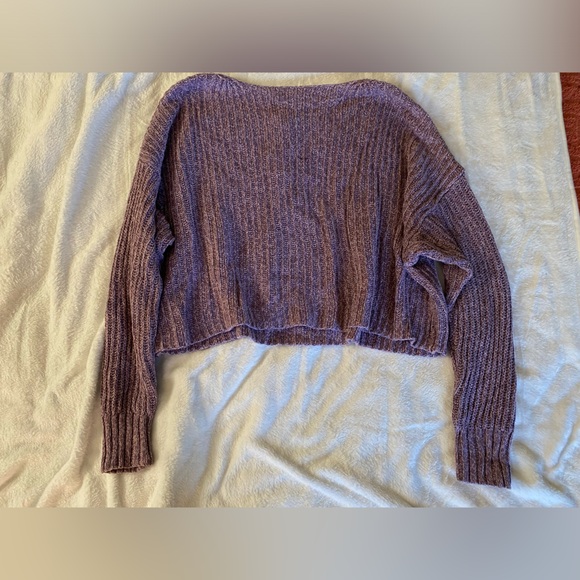 American Eagle Cropped Sweater - Picture 6 of 6